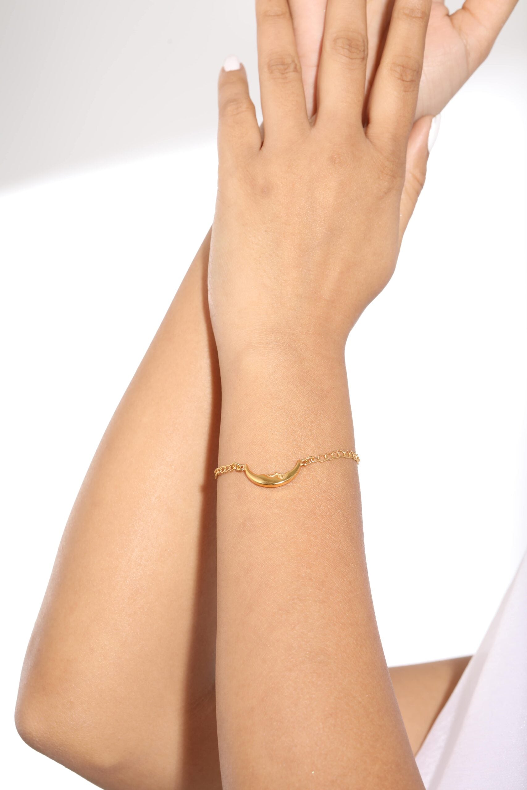 Sashmi : Moon Bracelet